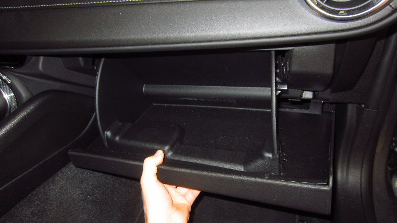 2016-2021-Chevrolet-Camaro-Cabin-Air-Filter-Replacement-Guide-023
