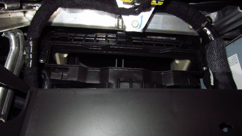 2016-2021-Chevrolet-Camaro-Cabin-Air-Filter-Replacement-Guide-037