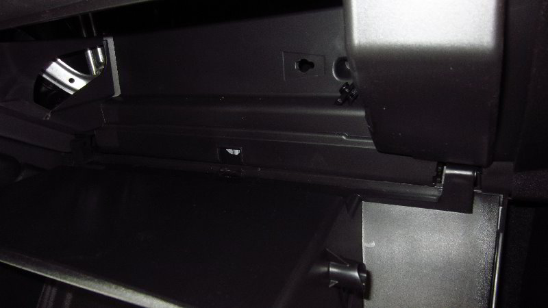 2016-2021-Chevrolet-Camaro-Cabin-Air-Filter-Replacement-Guide-043