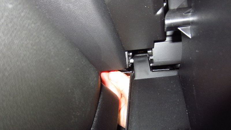 2016-2021-Chevrolet-Camaro-Cabin-Air-Filter-Replacement-Guide-048