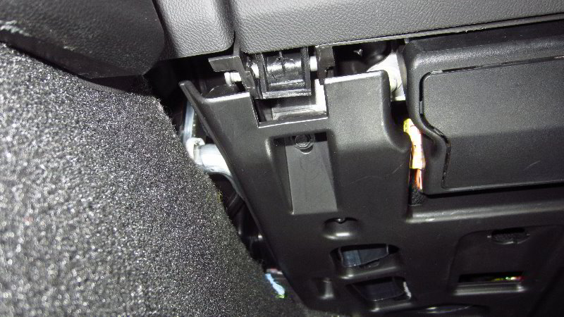 2016-2021-Chevrolet-Camaro-Cabin-Air-Filter-Replacement-Guide-059