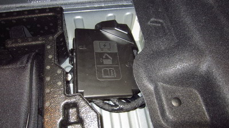 2016-2021-Chevrolet-Camaro-Electrical-Fuses-Replacement-Guide-012