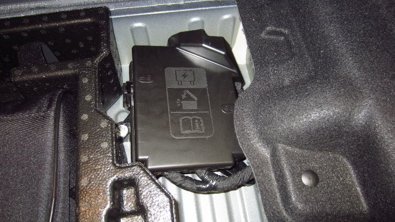 2016-2021-Chevrolet-Camaro-Electrical-Fuses-Replacement-Guide-026