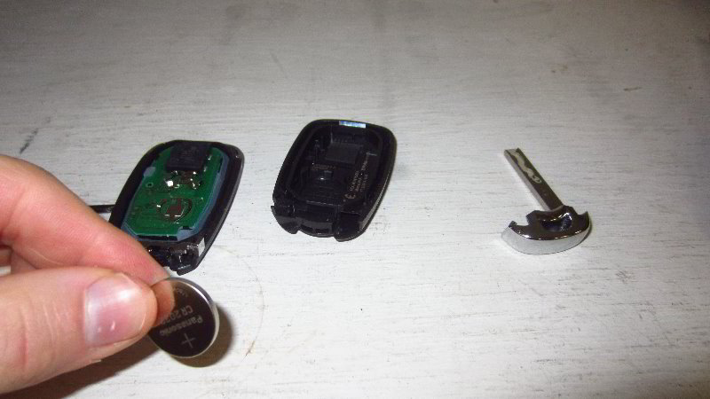 2016-2021-Chevrolet-Camaro-Key-Fob-Battery-Replacement-Guide-013