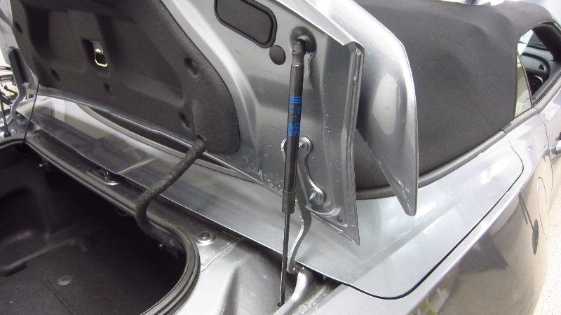 2016-2021-Chevrolet-Camaro-Trunk-Lid-Support-Struts-Replacement-Guide-015