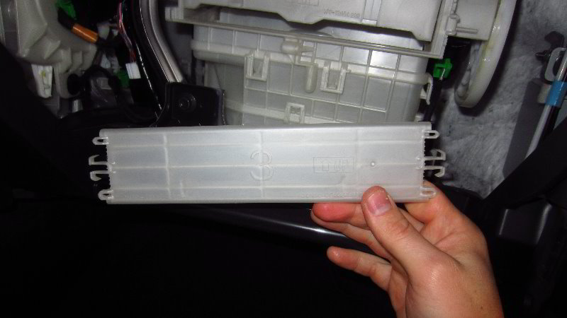 2016-2021-Mazda-CX-9-Cabin-Air-Filter-Replacement-Guide-014