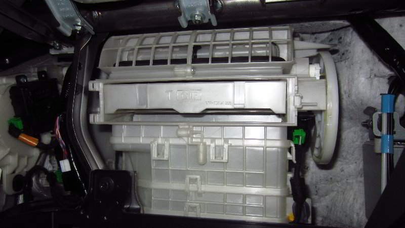 2016-2021-Mazda-CX-9-Cabin-Air-Filter-Replacement-Guide-025