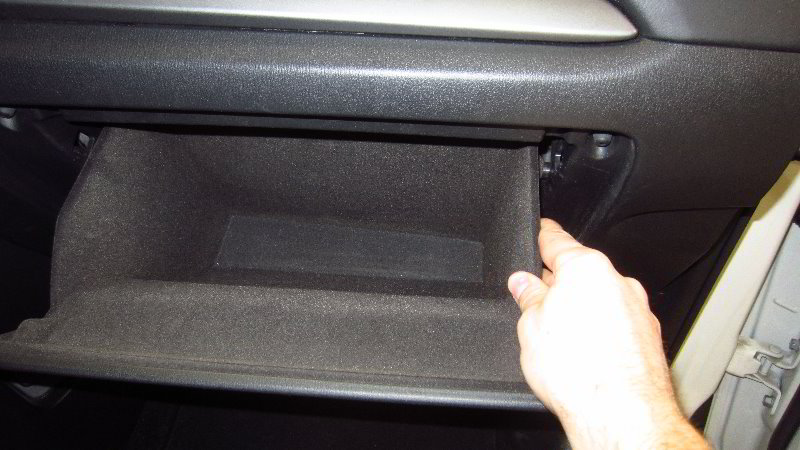 2016-2021-Mazda-CX-9-Cabin-Air-Filter-Replacement-Guide-032