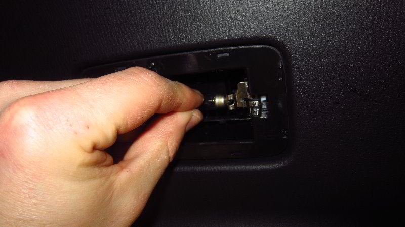 2016-2021-Mazda-CX-9-Cargo-Area-Light-Bulb-Replacement-Guide-009