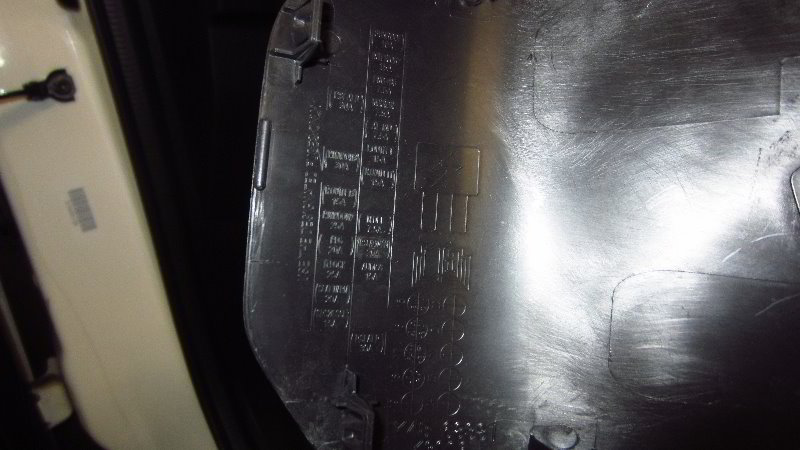 2016-2021-Mazda-CX-9-Electrical-Fuse-Replacement-Guide-011