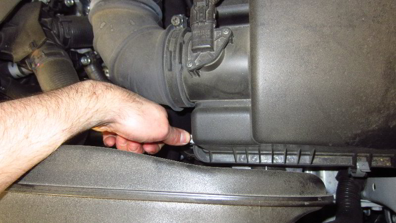 2016-2021-Mazda-CX-9-Engine-Air-Filter-Replacement-Guide-005