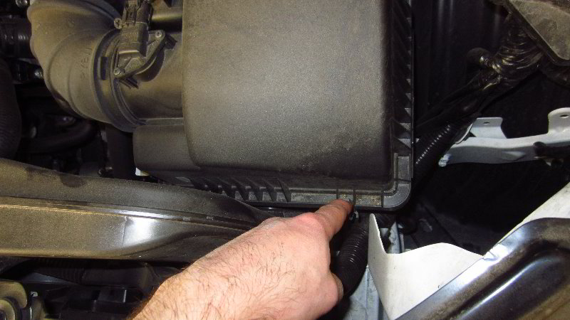 2016-2021-Mazda-CX-9-Engine-Air-Filter-Replacement-Guide-006