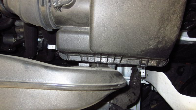 2016-2021-Mazda-CX-9-Engine-Air-Filter-Replacement-Guide-007