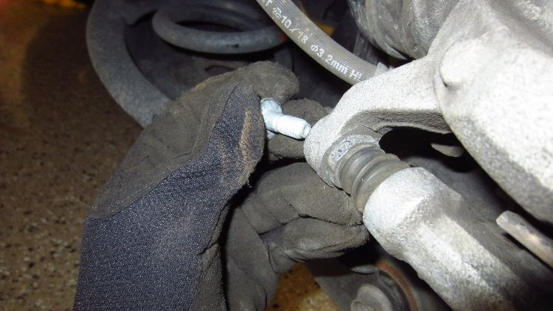 2016-2021-Mazda-CX-9-Rear-Disc-Brake-Pads-Replacement-Guide-037