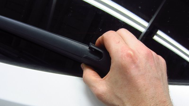 2016-2021-Mazda-CX-9-Rear-Window-Wiper-Blade-Replacement-Guide-003