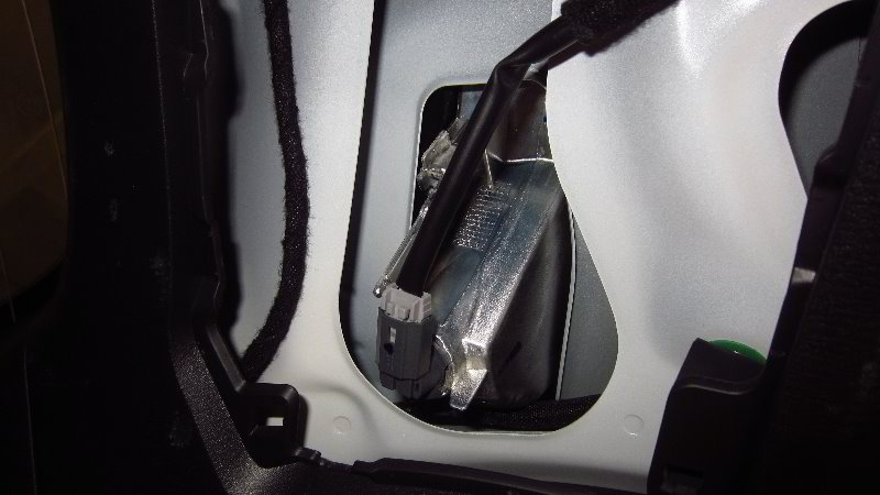 2016-2021-Mazda-CX-9-Reverse-Light-Bulbs-Replacement-Guide-007