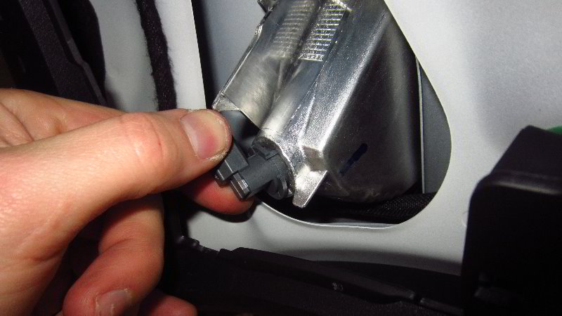 2016-2021-Mazda-CX-9-Reverse-Light-Bulbs-Replacement-Guide-010