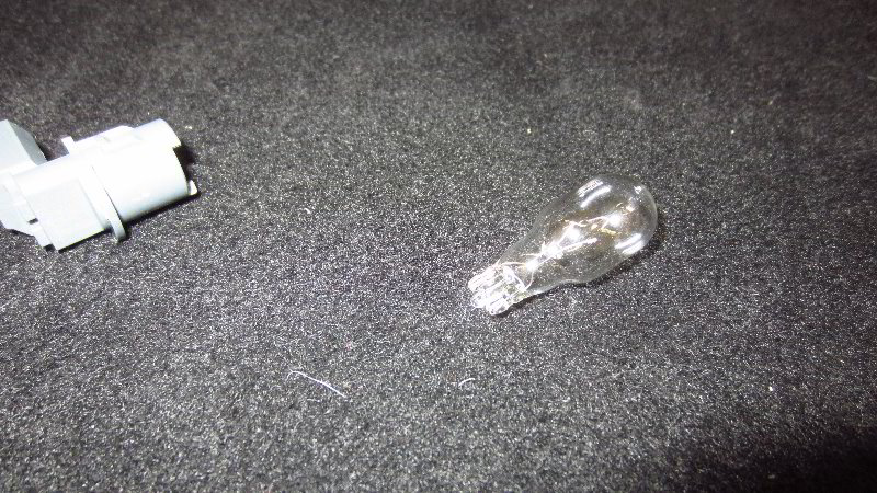 2016-2021-Mazda-CX-9-Reverse-Light-Bulbs-Replacement-Guide-013