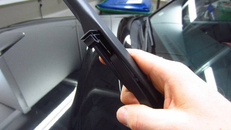 thumbnail image 2 of Genuine Toyota Front Wiper Blades For Tacoma 2016-2023 – 22" & 20" Set Of 2 2 of 4
