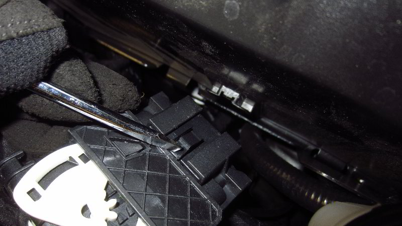 2016-2023-Chevrolet-Malibu-12V-Automotive-Battery-Replacement-Guide-030