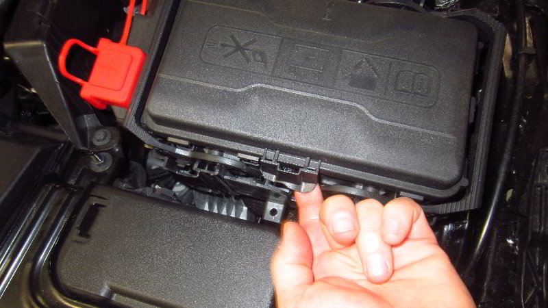 2016-2023-Chevrolet-Malibu-Electrical-Fuse-Replacement-Guide-004
