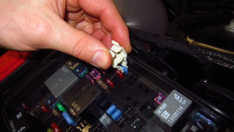 2016-2023-Chevrolet-Malibu-Electrical-Fuse-Replacement-Guide-014