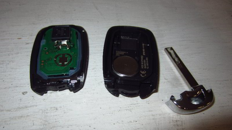 2016-2023-Chevrolet-Malibu-Key-Fob-Battery-Replacement-Guide-011