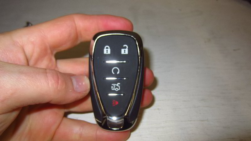 2016-2023-Chevrolet-Malibu-Key-Fob-Battery-Replacement-Guide-023