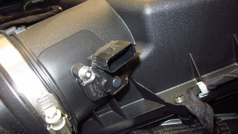 2016-2023-Chevrolet-Malibu-MAF-Sensor-Replacement-Guide-007