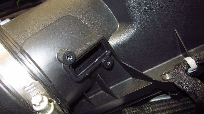 2016-2023-Chevrolet-Malibu-MAF-Sensor-Replacement-Guide-017