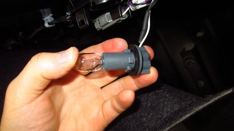2016-2023-Chevrolet-Malibu-Reverse-Tail-Light-Bulbs-Replacement-Guide-015