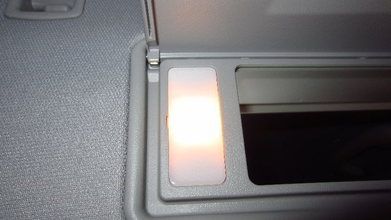 2016-2023-Chevrolet-Malibu-Vanity-Mirror-Light-Bulbs-Replacement-Guide-004