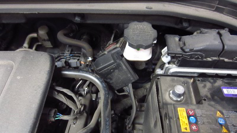 2017-2020-Hyundai-Elantra-12V-Automotive-Battery-Replacement-Guide-008