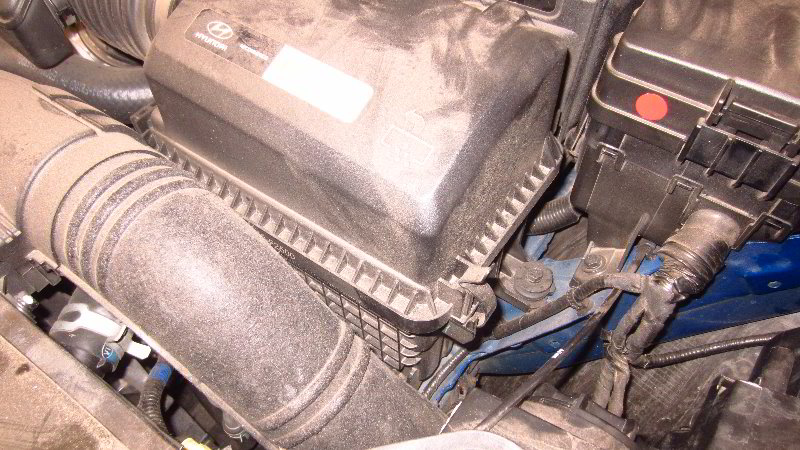 2017-2020-Hyundai-Elantra-Engine-Air-Filter-Replacement-Guide-003