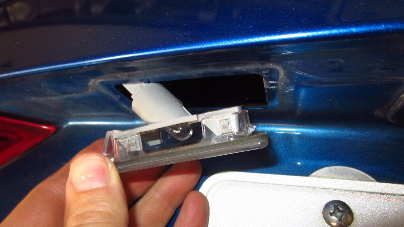 2017-2020-Hyundai-Elantra-License-Plate-Light-Bulbs-Replacement-Guide-019