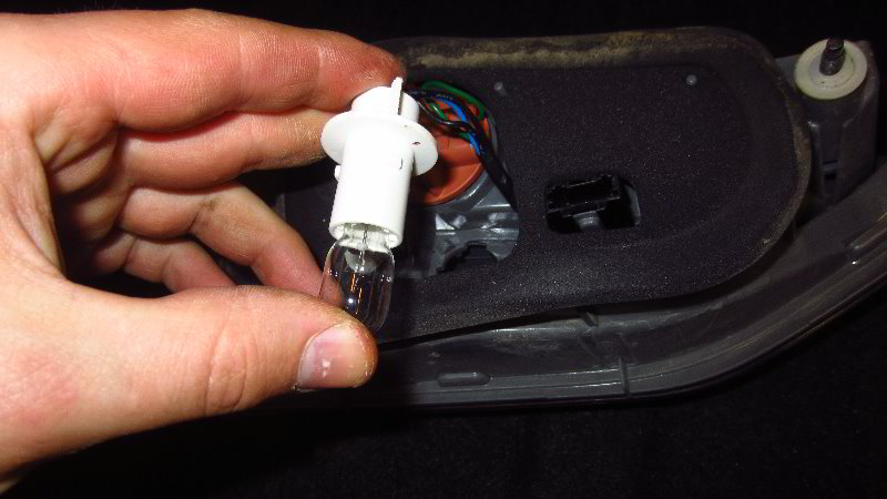 2017-2020-Hyundai-Elantra-Reverse-Inner-Parking-Light-Bulbs-Replacement-Guide-028