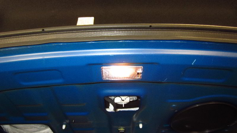 2017-2020-Hyundai-Elantra-Trunk-Light-Bulb-Replacement-Guide-001