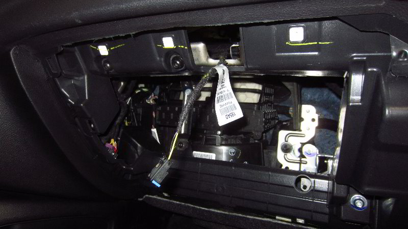 2017-2022-Jeep-Compass-Cabin-Air-Filter-Replacement-Guide-023