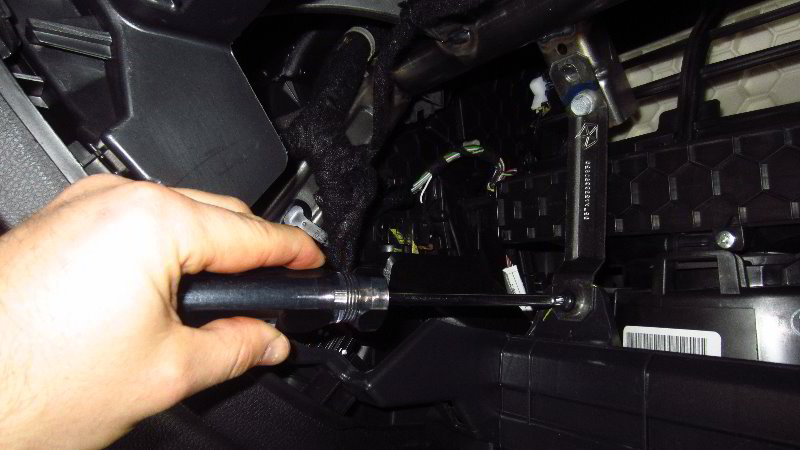 2017-2022-Jeep-Compass-Cabin-Air-Filter-Replacement-Guide-025