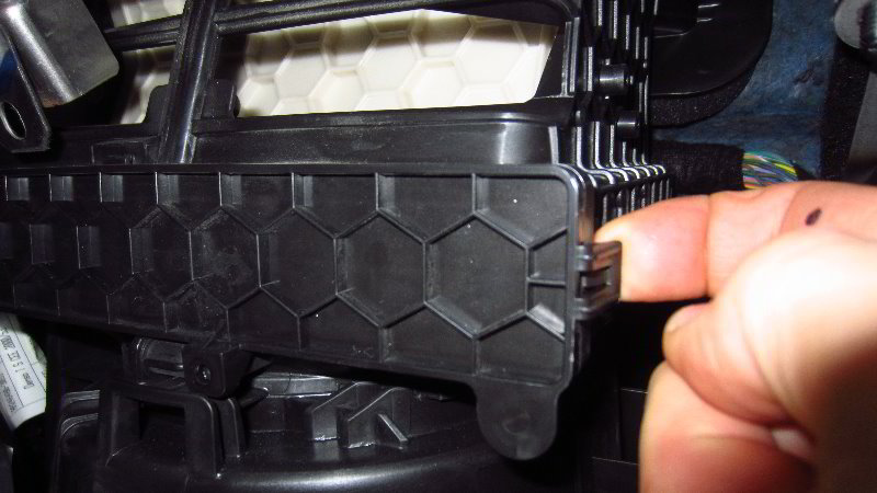 2017-2022-Jeep-Compass-Cabin-Air-Filter-Replacement-Guide-031