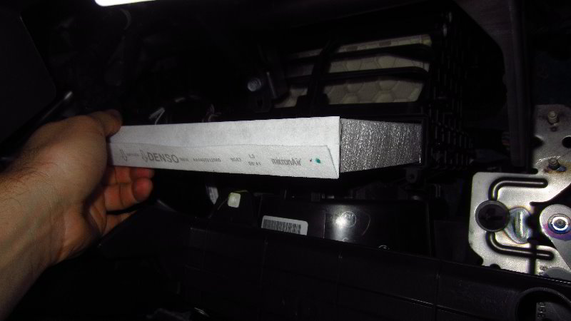 2017-2022-Jeep-Compass-Cabin-Air-Filter-Replacement-Guide-035