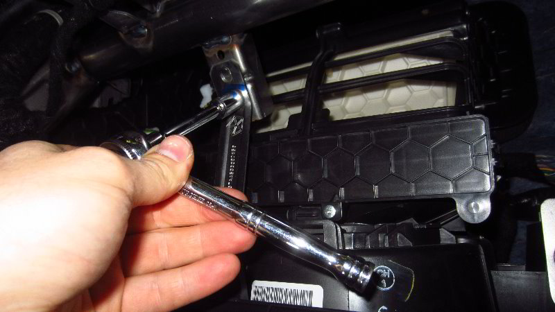 2017-2022-Jeep-Compass-Cabin-Air-Filter-Replacement-Guide-048