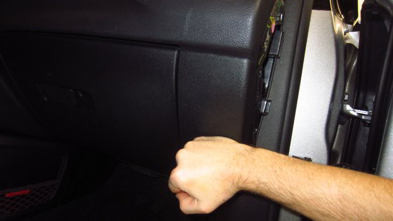 2017-2022-Jeep-Compass-Cabin-Air-Filter-Replacement-Guide-054