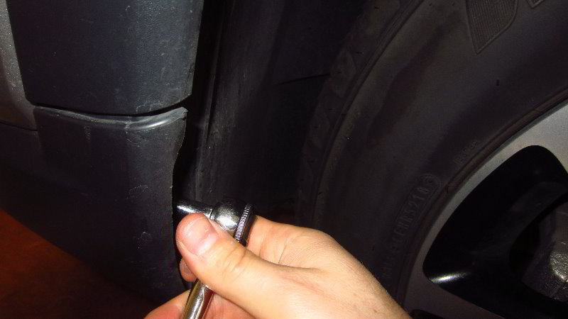 2017-2022-Jeep-Compass-Front-Turn-Signal-DRL-Light-Bulbs-Replacement-Guide-006