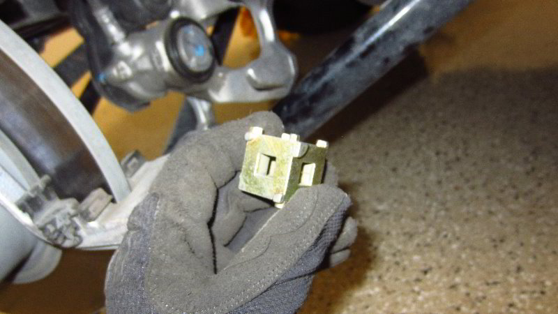 2017-2022-Jeep-Compass-Rear-Brake-Pads-Replacement-Guide-031