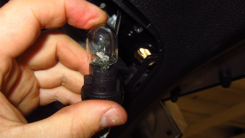 2017-2022-Jeep-Compass-Reverse-Light-Bulbs-Replacement-Guide-017