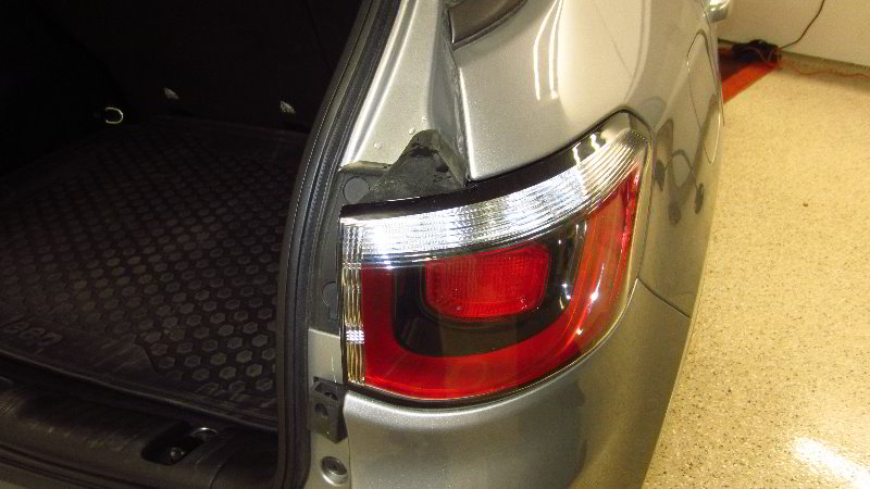 2017-2022-Jeep-Compass-Tail-Light-Bulbs-Replacement-Guide-002