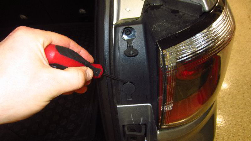 2017-2022-Jeep-Compass-Tail-Light-Bulbs-Replacement-Guide-004