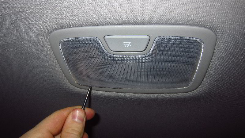 2017-2022-Kia-Sportage-Dome-Light-Bulb-Replacement-Guide-002
