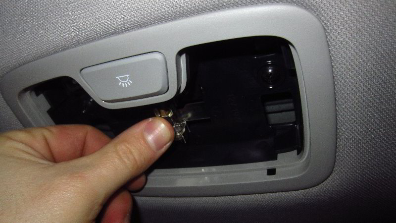 2017-2022-Kia-Sportage-Dome-Light-Bulb-Replacement-Guide-009